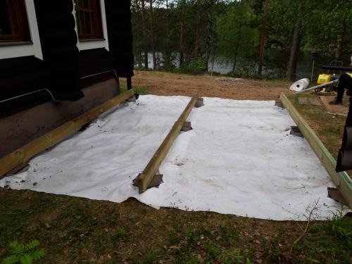 Terassinpohja työn alla